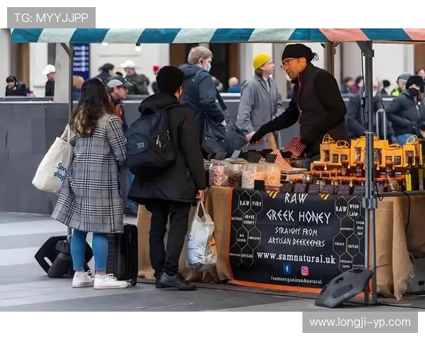 揭秘13位角色扑朔迷离的关系，这部剧的情感线太上头了！